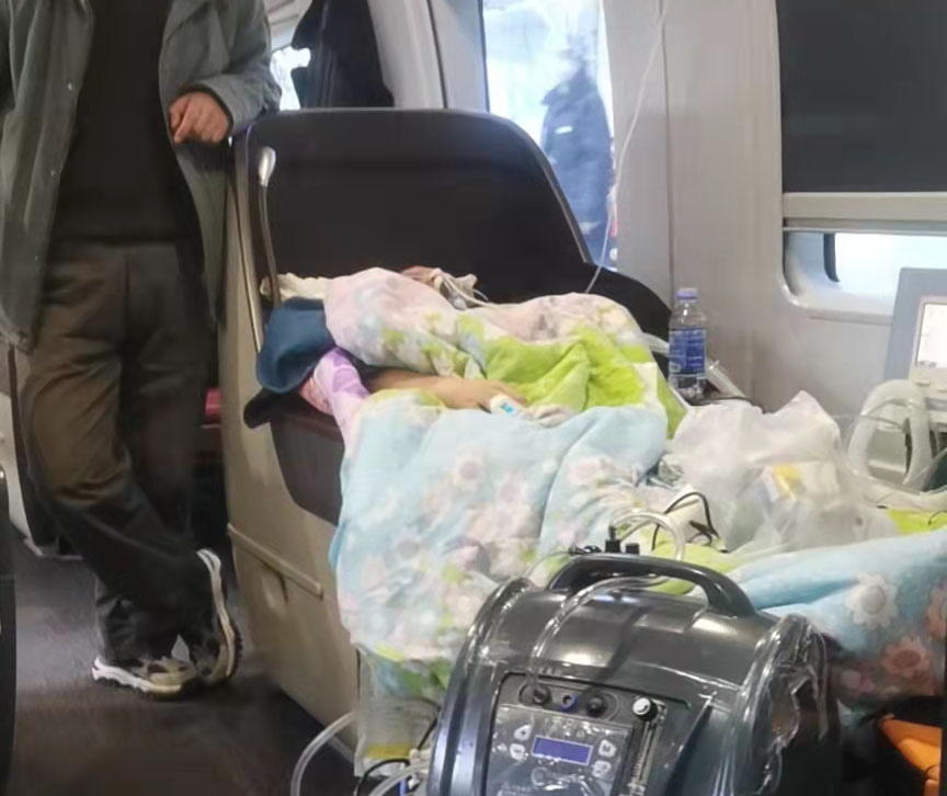 胡杨河市高铁转运